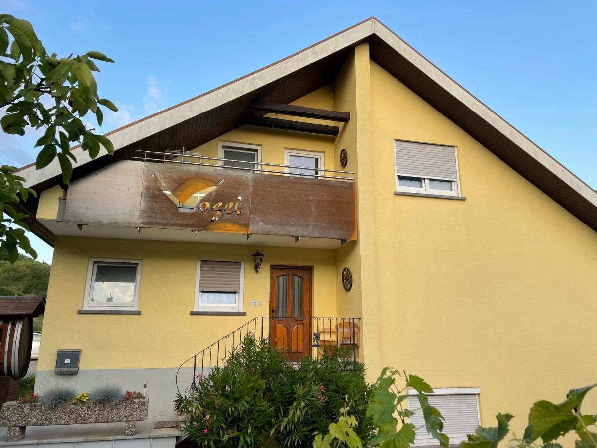 Weingut & Strausswirtschaft Vogel Apartment Vogtsburg Bagian luar foto