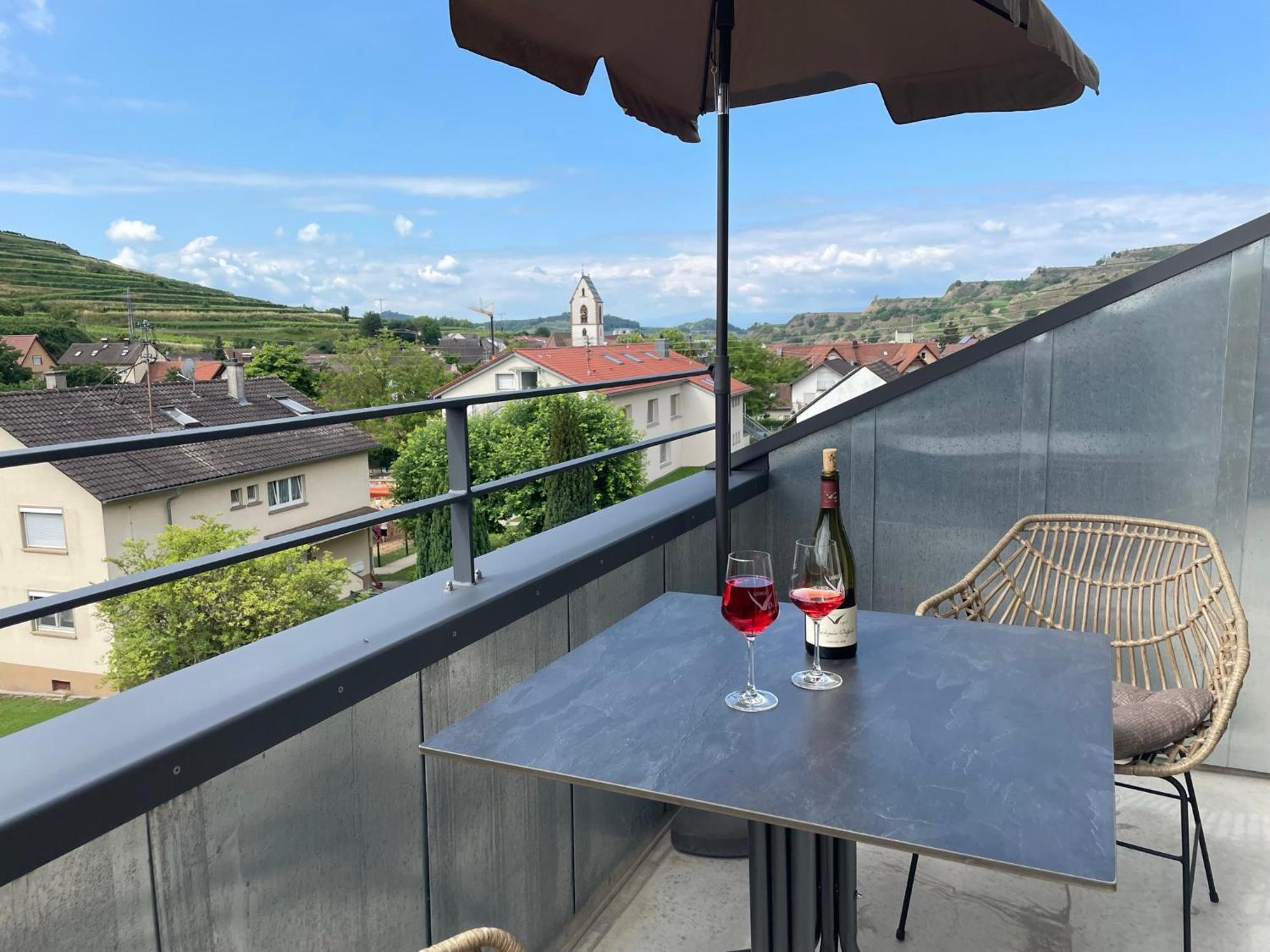 Weingut & Strausswirtschaft Vogel Apartment Vogtsburg Bagian luar foto